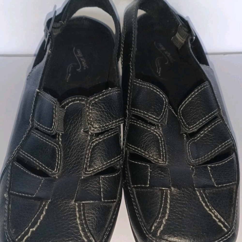 Easy Street Women's Black Mules